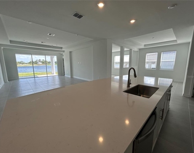3008 Ella Way - Photo Thumbnail 5
