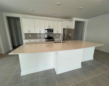 3008 Ella Way - Photo Thumbnail 8
