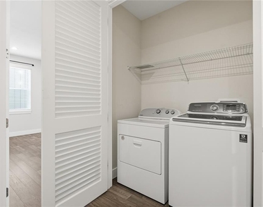 4910 W Mcelroy Avenue - Photo Thumbnail 35