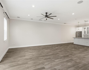 4910 W Mcelroy Avenue - Photo Thumbnail 21