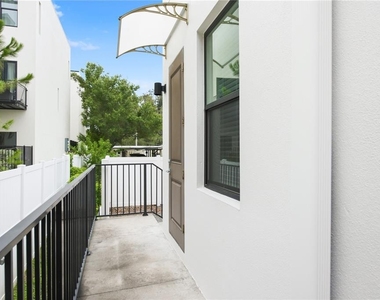 4910 W Mcelroy Avenue - Photo Thumbnail 9