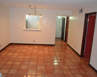 406 Nw 68th Avenue - Photo Thumbnail 3