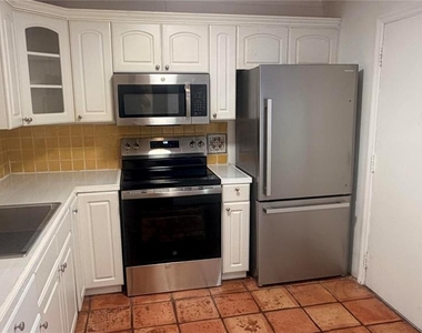 406 Nw 68th Avenue - Photo Thumbnail 1