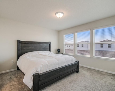 6938 Reverie Park Avenue - Photo Thumbnail 18