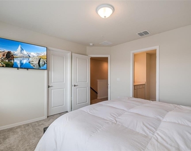 6938 Reverie Park Avenue - Photo Thumbnail 19