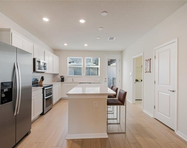 6938 Reverie Park Avenue - Photo Thumbnail 12