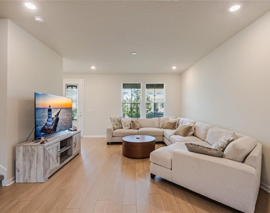 6938 Reverie Park Avenue - Photo Thumbnail 9