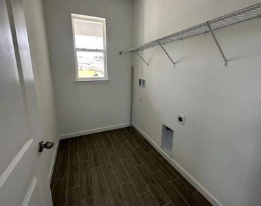 4350 Davos Drive - Photo Thumbnail 6