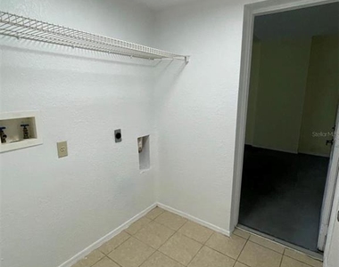 827 Camargo Way - Photo Thumbnail 18