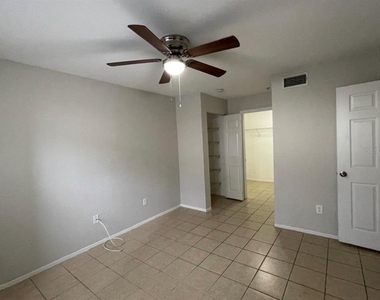 827 Camargo Way - Photo Thumbnail 20