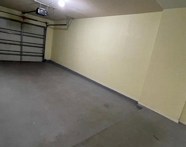 827 Camargo Way - Photo Thumbnail 15