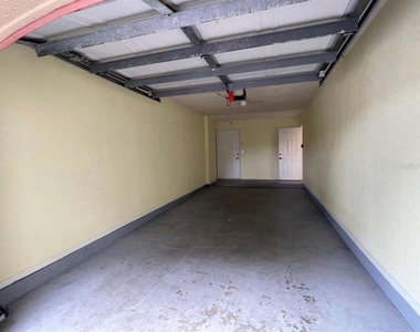 827 Camargo Way - Photo Thumbnail 16