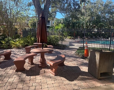 827 Camargo Way - Photo Thumbnail 27