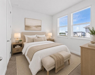 9711 Undset Alley - Photo Thumbnail 6