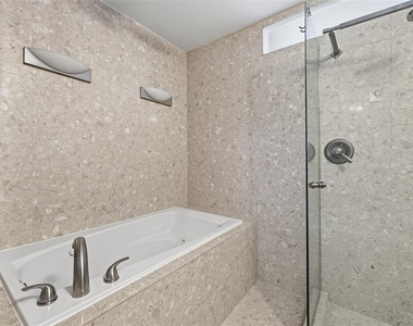 400 Larboard Way - Photo Thumbnail 12