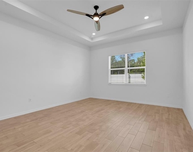 10393 Park Estates Avenue - Photo Thumbnail 25