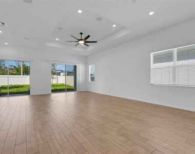 10393 Park Estates Avenue - Photo Thumbnail 12