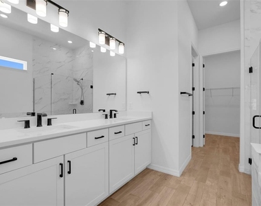 10393 Park Estates Avenue - Photo Thumbnail 21