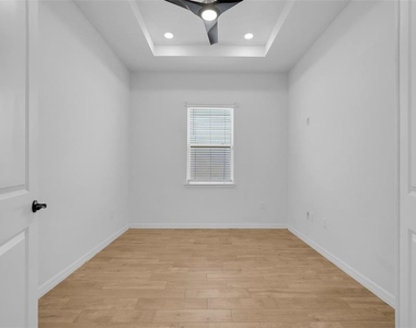 10393 Park Estates Avenue - Photo Thumbnail 35