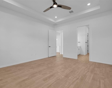 10393 Park Estates Avenue - Photo Thumbnail 20