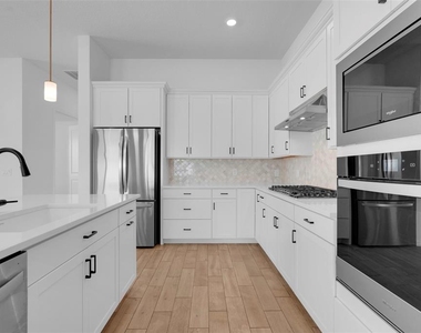 10393 Park Estates Avenue - Photo Thumbnail 9