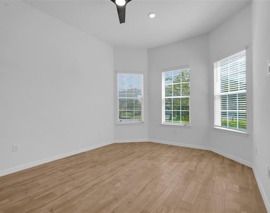 10393 Park Estates Avenue - Photo Thumbnail 28