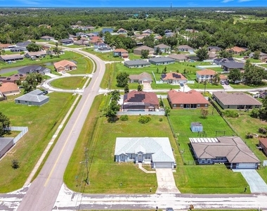 1001 Eiffel Lane - Photo Thumbnail 32