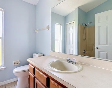 1001 Eiffel Lane - Photo Thumbnail 25