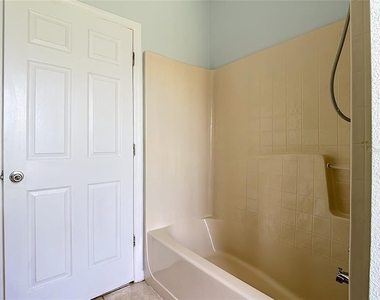 1001 Eiffel Lane - Photo Thumbnail 26