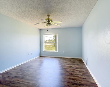 1001 Eiffel Lane - Photo Thumbnail 18