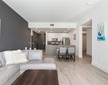 1338 4th Street - Photo Thumbnail 3