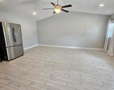 5042 Linda Street - Photo Thumbnail 8