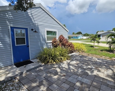 5042 Linda Street - Photo Thumbnail 17