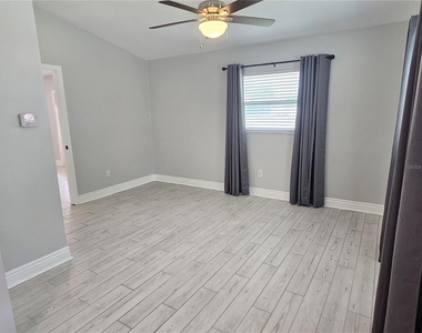 5042 Linda Street - Photo Thumbnail 11