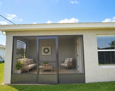 10193 Burlington Avenue - Photo Thumbnail 6