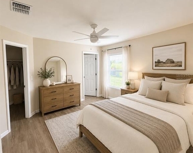 10193 Burlington Avenue - Photo Thumbnail 1