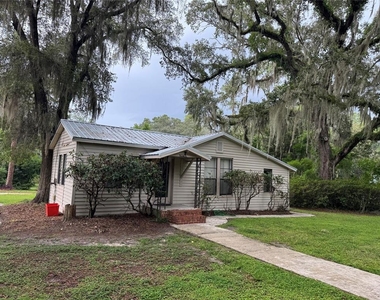 4025 Sw 20th Drive - Photo Thumbnail 2
