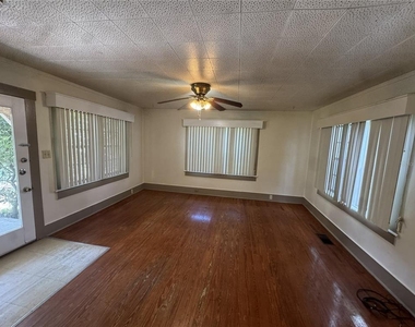 4025 Sw 20th Drive - Photo Thumbnail 4