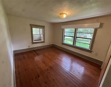4025 Sw 20th Drive - Photo Thumbnail 9