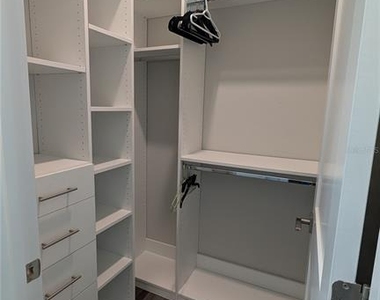 3062 Isles Way - Photo Thumbnail 8