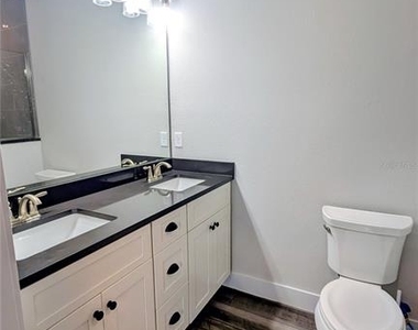 3062 Isles Way - Photo Thumbnail 9