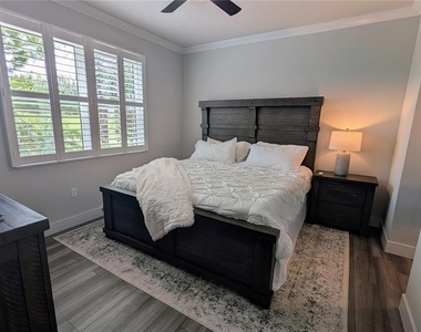 3062 Isles Way - Photo Thumbnail 7