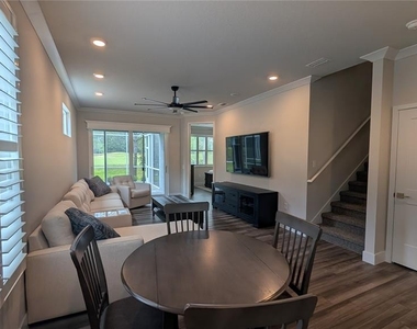 3062 Isles Way - Photo Thumbnail 2