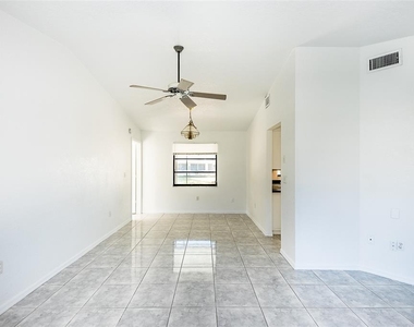 838 Jarvis Street - Photo Thumbnail 6