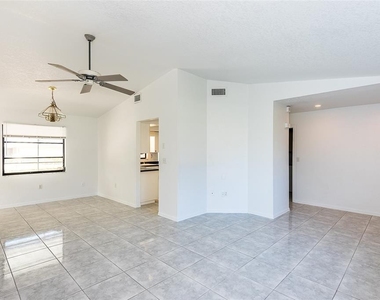 838 Jarvis Street - Photo Thumbnail 5