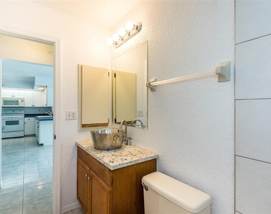 838 Jarvis Street - Photo Thumbnail 23