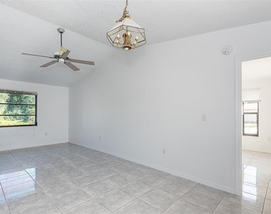 838 Jarvis Street - Photo Thumbnail 9