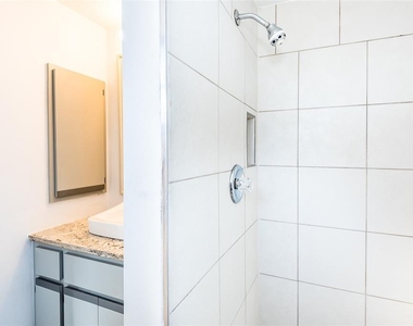 838 Jarvis Street - Photo Thumbnail 37