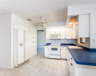 838 Jarvis Street - Photo Thumbnail 14
