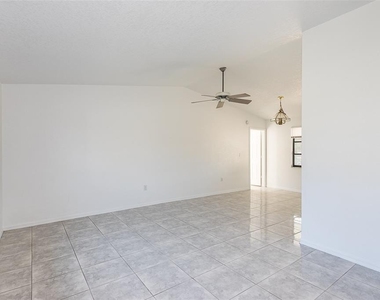 838 Jarvis Street - Photo Thumbnail 4